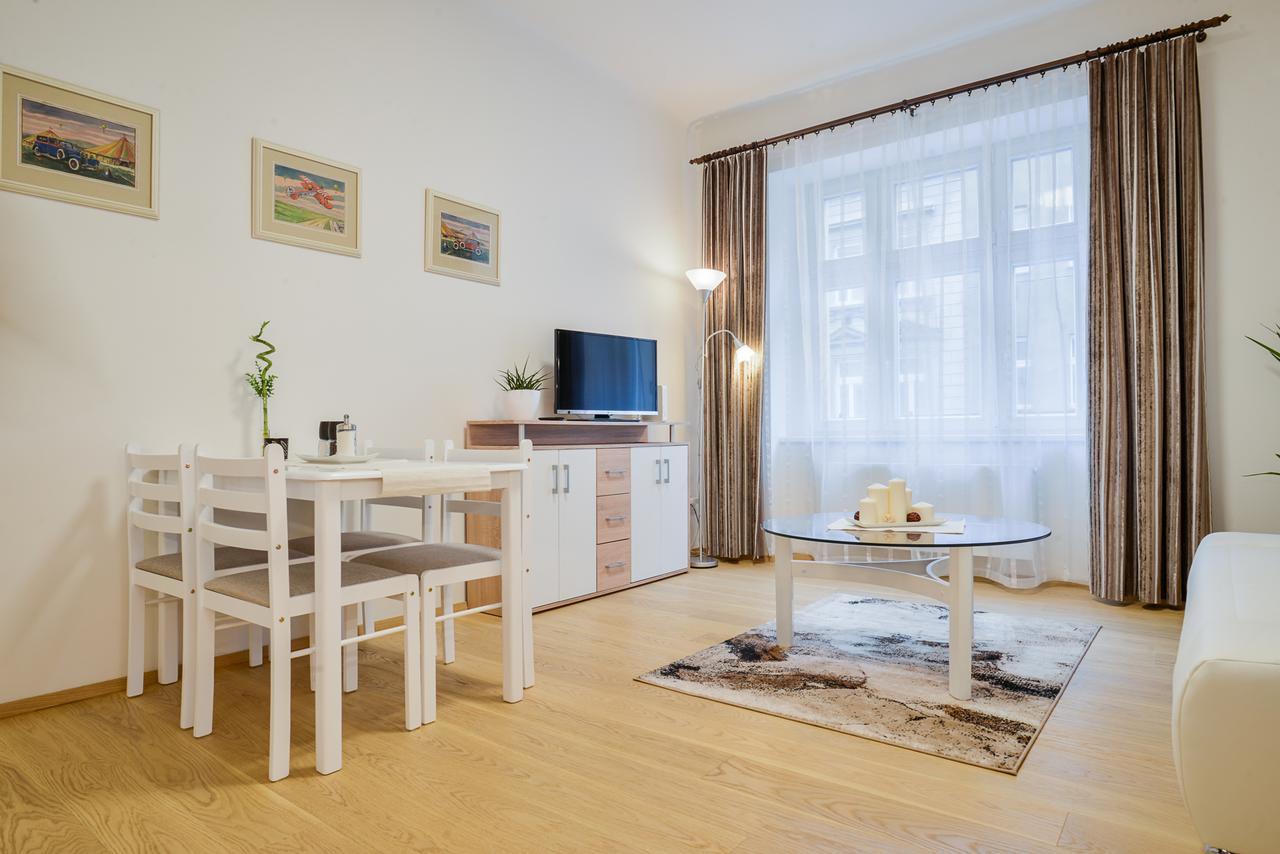 Eden Apartment